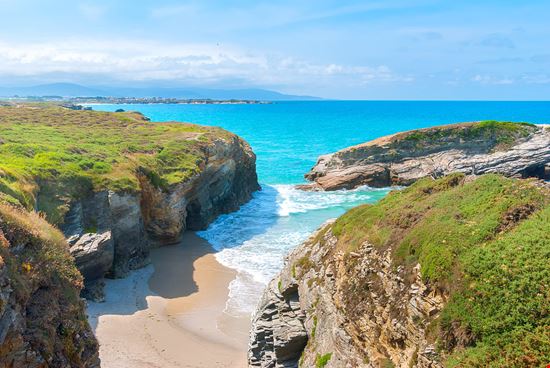 Spiaggia delle Cattedrali La spiaggia da sogno in Galizia stock.adobe.com 
