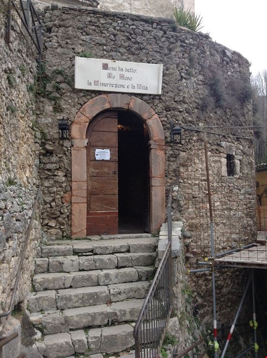 Museo delle Mummie a Ferentillo Museo delle Mummie a Ferentillo Pubblico dominio, https://it.wikipedia.org/w/index.php?curid=6702662 