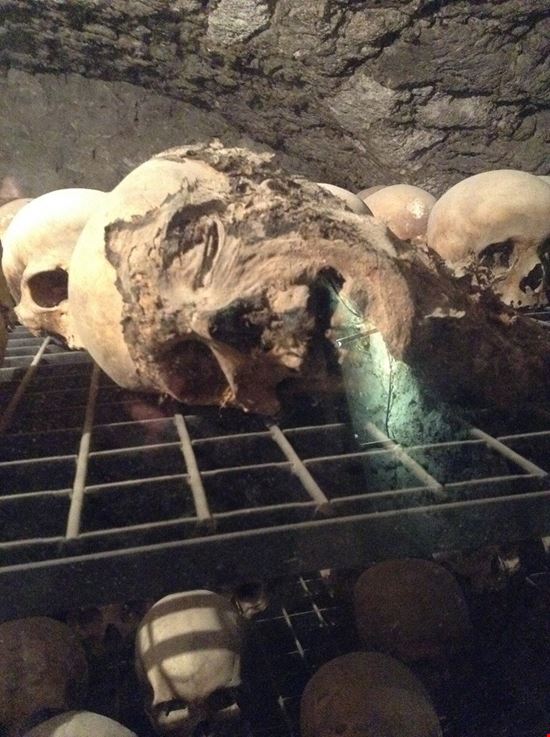 Museo delle Mummie a Ferentillo Museo delle Mummie a Ferentillo Pubblico dominio, https://it.wikipedia.org/w/index.php?curid=6702736 