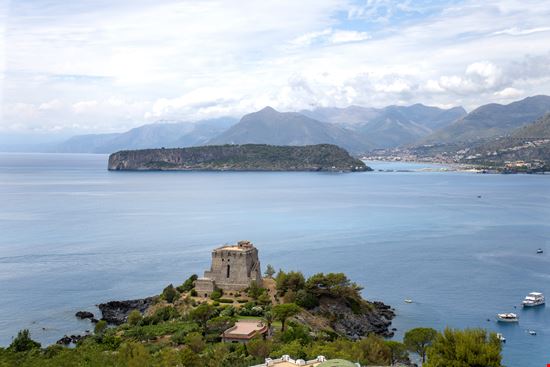Praia a Mare Isola di Dino stock.adobe.com 
