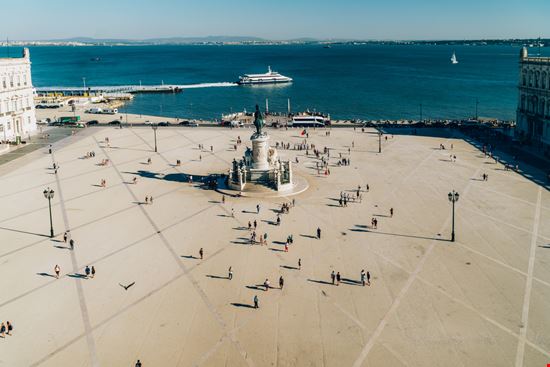 Praça do comercio Lisbon Radu Bercan / Shutterstock.com 