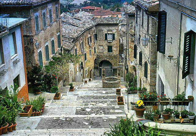 È un vero pozzo leggendario d'Italia: dove si trova e qual è la storia incredibile che racconta ancora oggi
