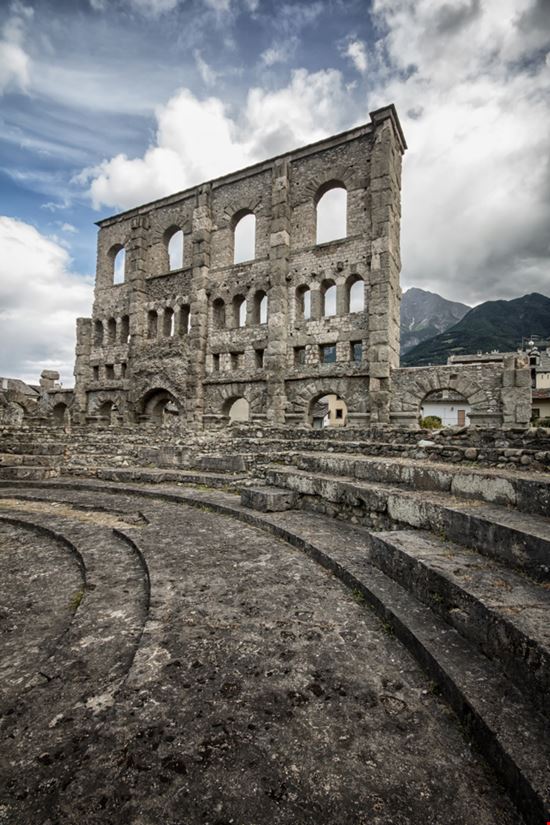 Teatro romano Teatro romano stifos - Shutterstock.com 