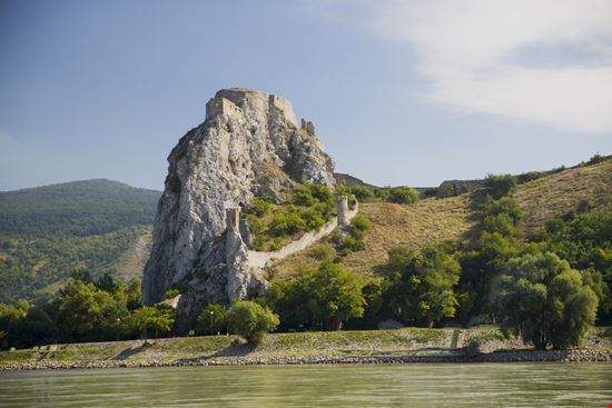 Castello di Devin Castello di Devin Frantisek Lefler - Shutterstock.com 