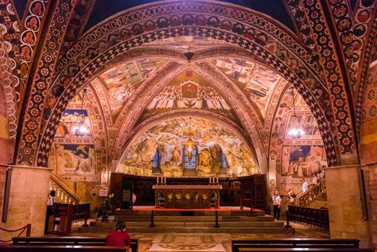 The Basilica of San Francesco d'Assisi Assisi  jackbolla / Shutterstock.com 