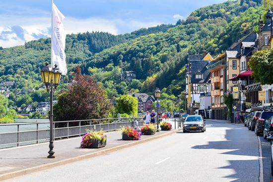 Cochem Una cittadina da sogno in Germania Suratwadee Rattanajarupak / Shutterstock.com 