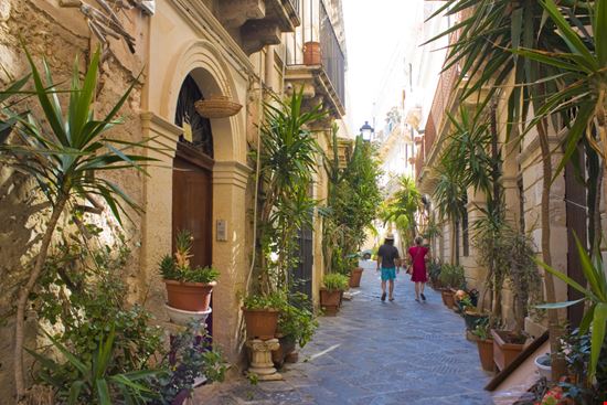 Isle of Ortigia Siracusa lindasky76 - Shutterstock.com 