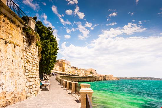 Isle of Ortigia Siracusa Romas_Photo - Shutterstock.com 