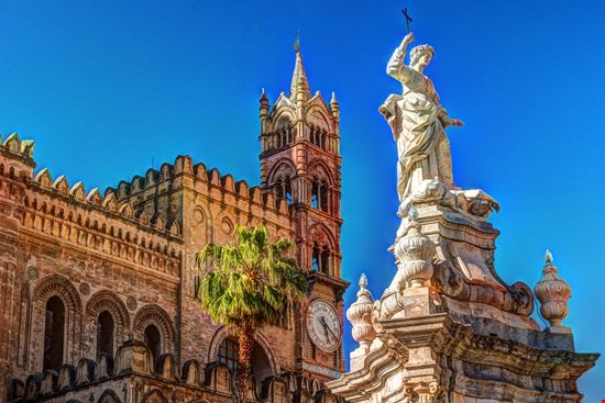 Palermo La Cattedrale di Palermo Romas_Photo - Shutterstock.com 