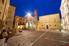 Piazza Pio II
