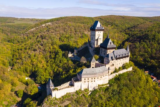 Il Castello di Karlštejn Il Castello di Karlštejn Peteri - Shutterstock.com 