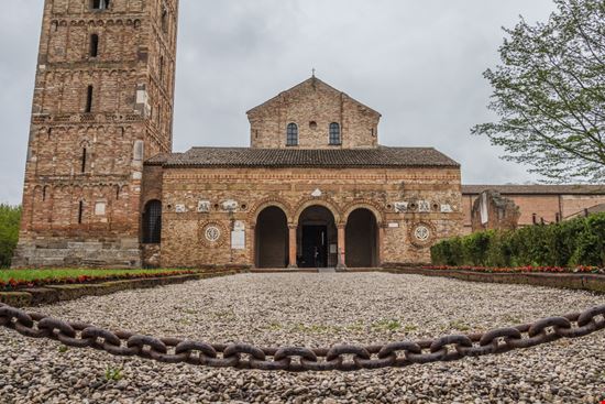L'Abbazia di Pomposa Un capolavoro di architettura monastica John_Silver - Shutterstock.com 
