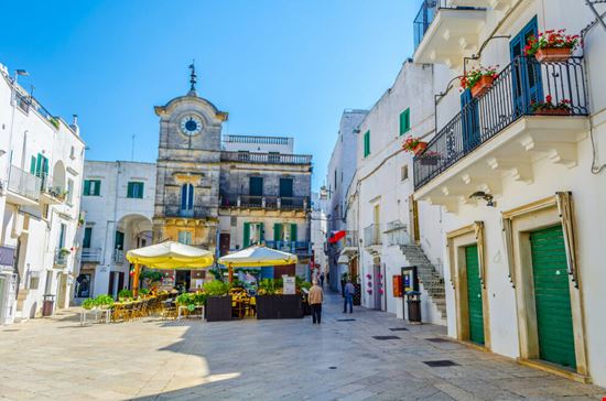Cisternino Cisternino Shutterstock.com 