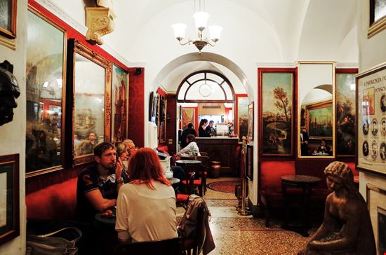 Antico Caffe Greco Antico Caffe Greco Julie Mayfeng / Shutterstock.com 