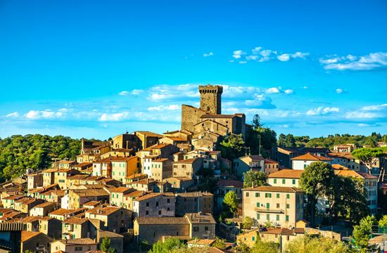 Arcidosso Arcidosso StevanZZ / Shutterstock.com 