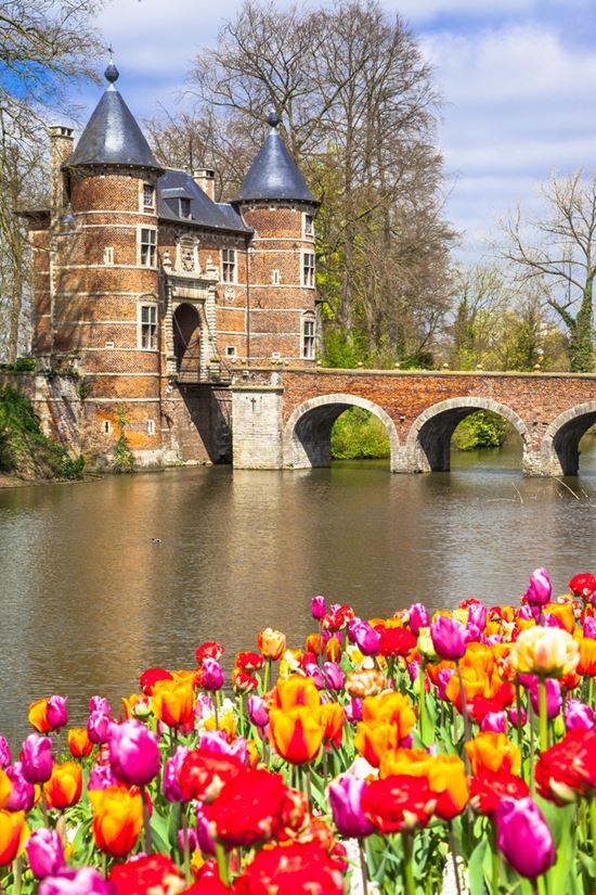 Castello di Groot Bijgaarden Castello di Groot Bijgaarden leoks - Shutterstock.com 