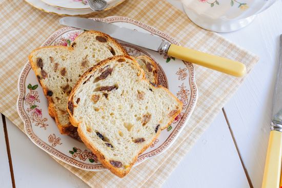 Bara Brith Bara Brith D. Pimborough - Shutterstock.com 