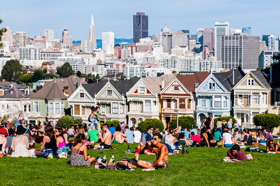 Alamo Square Alamo Square Hayk_Shalunts / Shutterstock.com 