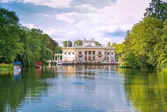 Lazienki Królewskie Park Lazienki Królewskie Park Mariia Golovianko - Shutterstock.com 