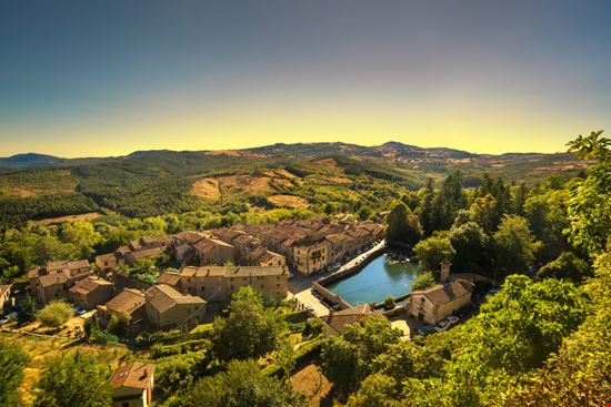 La Peschiera La Peschiera StevanZZ - Shutterstock.com 
