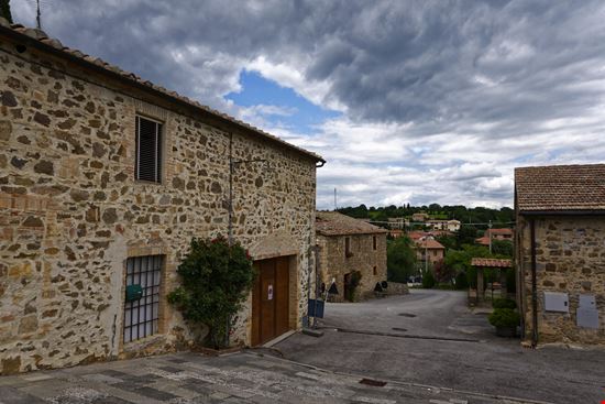 Montalcino Sant'Angelo in Colle stock.adobe.com 