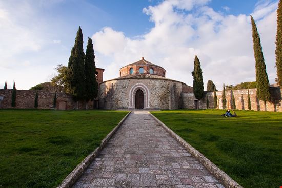 Perugia Tempio di Sant'Angelo stock.adobe.com 