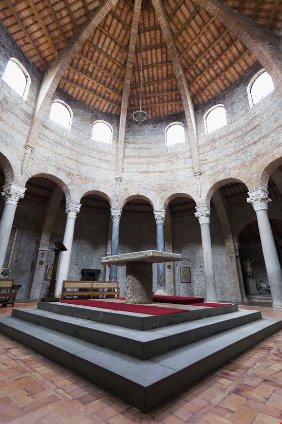 Perugia Tempio di Sant'Angelo stock.adobe.com 