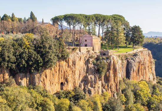 Castel Sant'Elia Santuario di Maria ad Rupes stock.adobe.com 