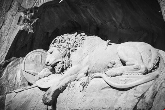 Löwendenkmal Luzern LakedemonPhoto / Shutterstock.com 