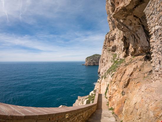 Alghero Le Grotte di Nettuno Shutterstock.com 