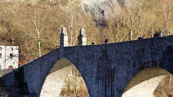 Bobbio Ponte Gobbo D-VISIONS / Shutterstock.com 