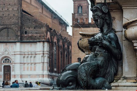 Fontana di Nettuno  La fontana di Bologna Catarina Belova - Shutterstock.com 