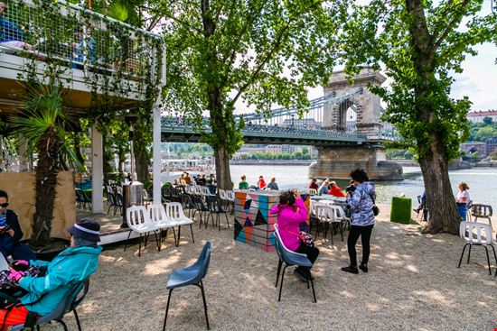 Budapest Ponte delle Catene Fabio Michele Capelli / Shutterstock.com 