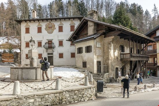 Pieve di Cadore Pieve di Cadore posztos / Shutterstock.com 