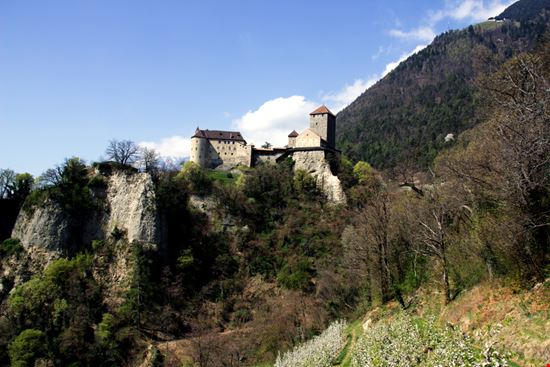 Castello Tirolo Castello Tirolo Harald Florian - Shutterstock.com 