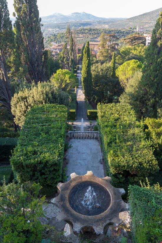 Tivoli Villa d'Este beast01 - Shutterstock.com 