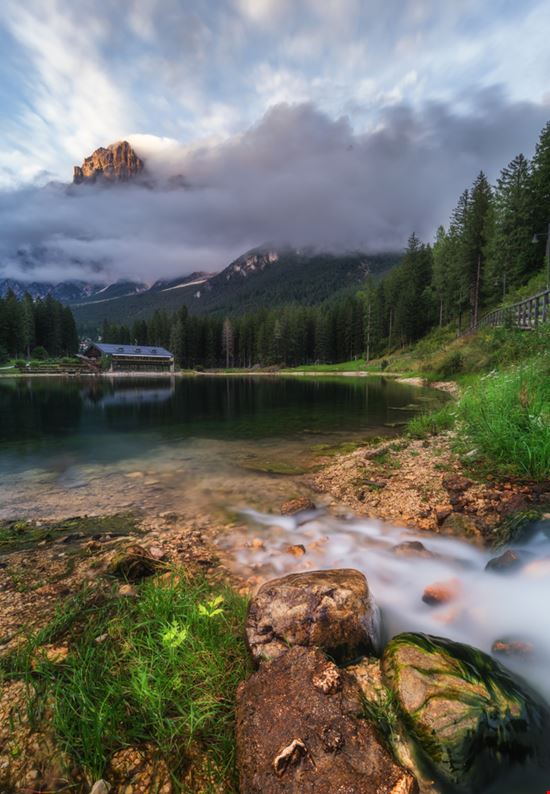 Lago di Mosigo Il lago di San Vito DaLiu - Shutterstock.com 