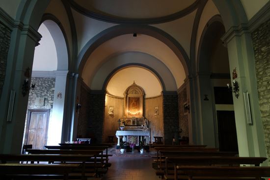 Eremo di Bismantova L'eremo della pietra di Bismantova D-VISIONS / Shutterstock.com 