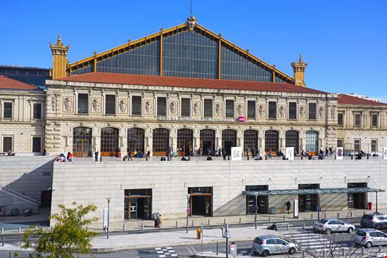 Stazione di Saint-Charles Stazione di Saint-Charles EQRoy - Shutterstock.com 