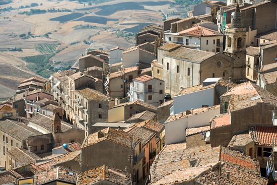 Gangi Gangi elxeneize - Shutterstock.com 