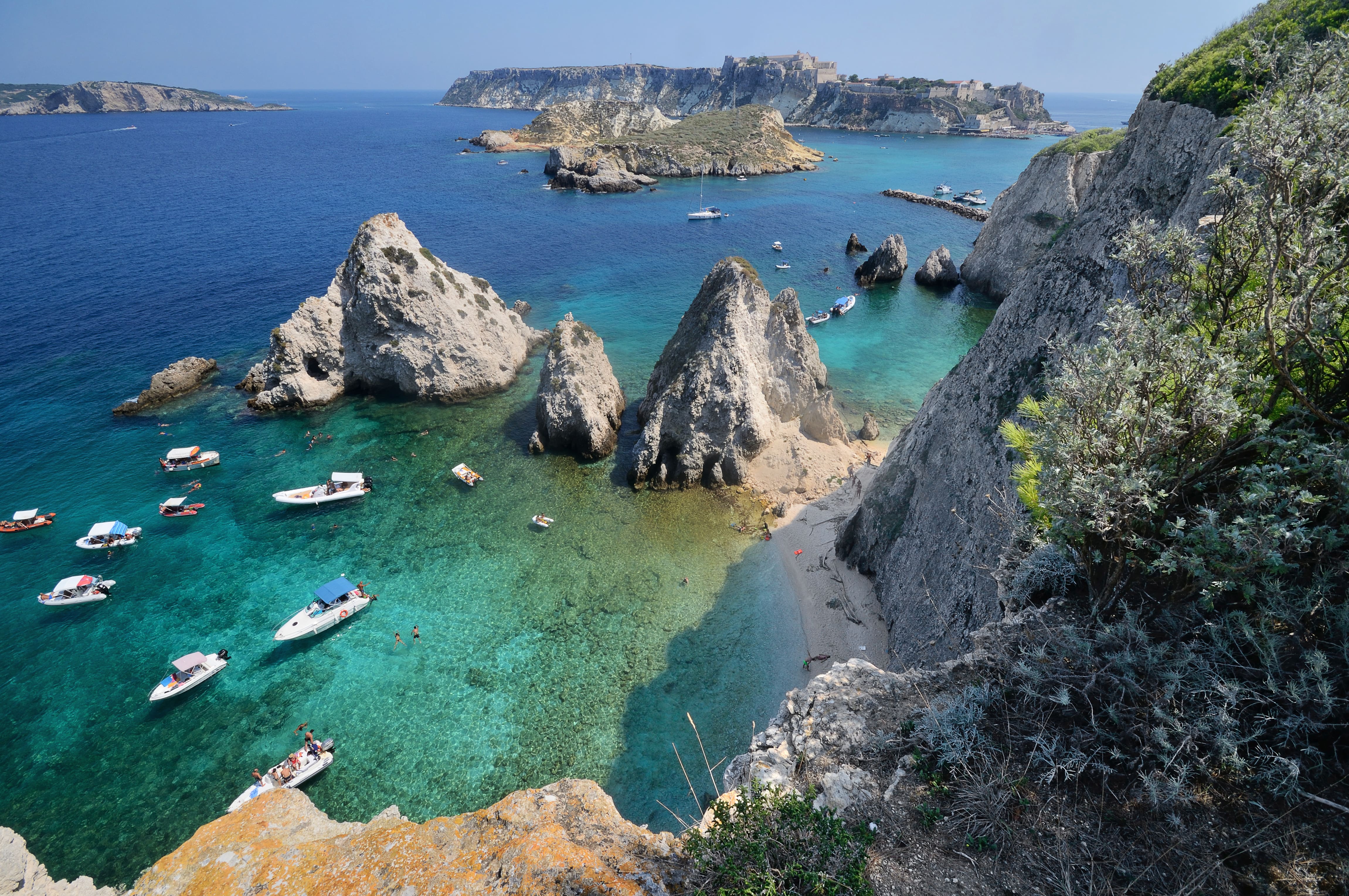 Isole Covid-free in Italia, l’idea antivirus greca arriva anche da noi 