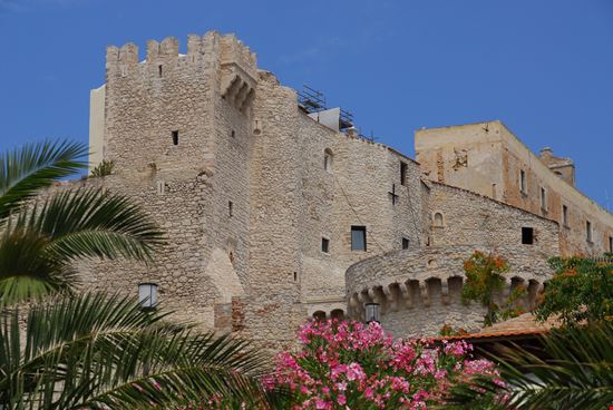 Isole Tremiti Isola di San Nicola stock.adobe.com 