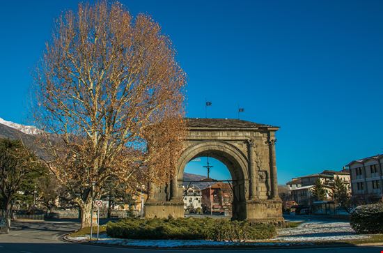 Arch of Augustus Aosta stock.adobe.com 