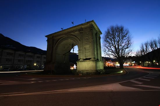 Arch of Augustus Aosta stock.adobe.com 