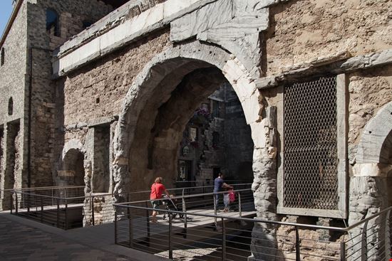 Aosta Porta Pretoria stock.adobe.com 