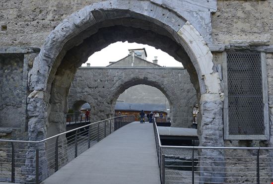 Aosta Porta Pretoria stock.adobe.com 