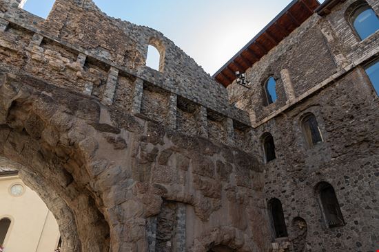 Aosta Porta Pretoria stock.adobe.com 