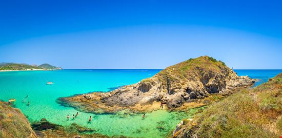 Spiaggia Su Giudeu La spiaggia da sogno dell'estate in Sardegna stock.adobe.com 