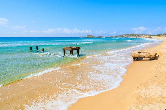 Spiaggia Su Giudeu La spiaggia da sogno dell'estate in Sardegna stock.adobe.com 