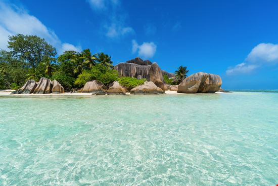 La Digue Anse Source d'Argent Shutterstock.com 